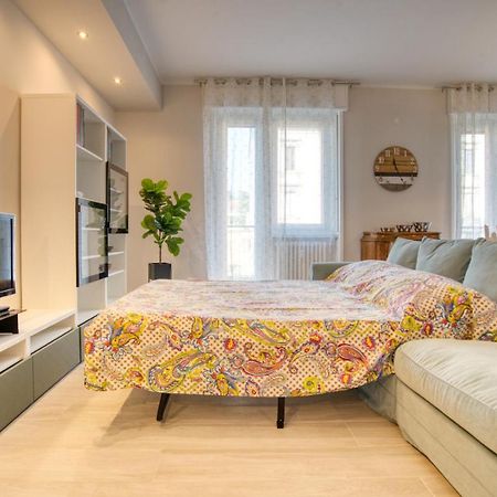 Caseospitali - Casa Janas, Elegante Trilocale Per 5 In Zona Centrale Milano Exteriör bild