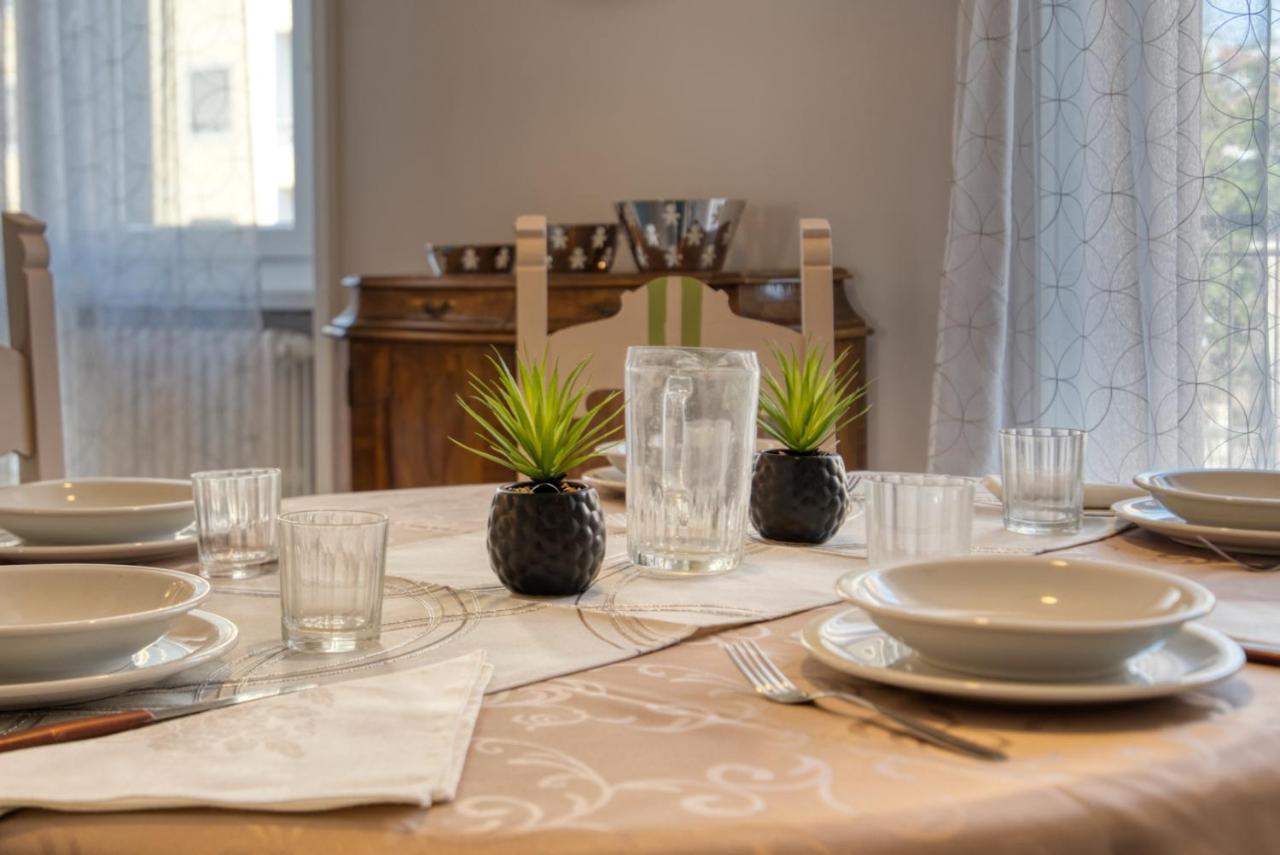 Caseospitali - Casa Janas, Elegante Trilocale Per 5 In Zona Centrale Milano Exteriör bild