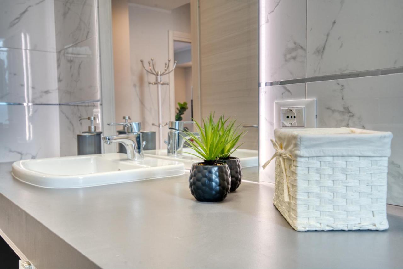 Caseospitali - Casa Janas, Elegante Trilocale Per 5 In Zona Centrale Milano Exteriör bild